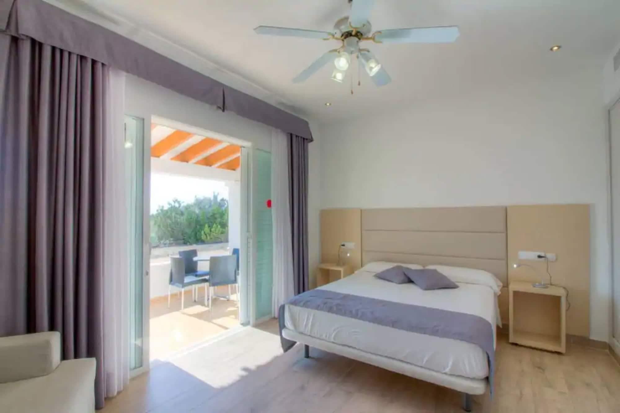 Hotel Lago Playa I Es Pujols Extérieur photo