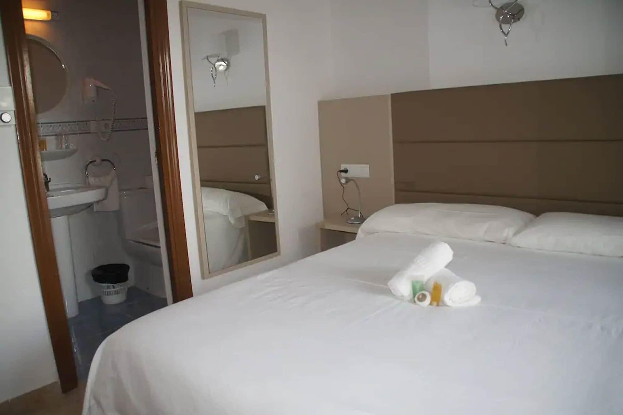 Hotel Lago Playa I Es Pujols Extérieur photo